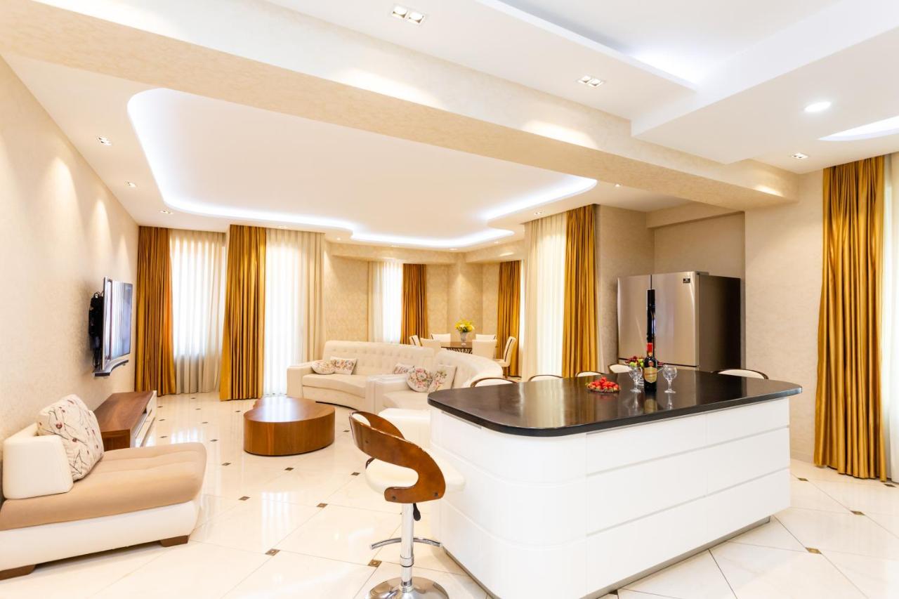 Central Cozy 3Bd-2Bath Apartment ティビリシ エクステリア 写真