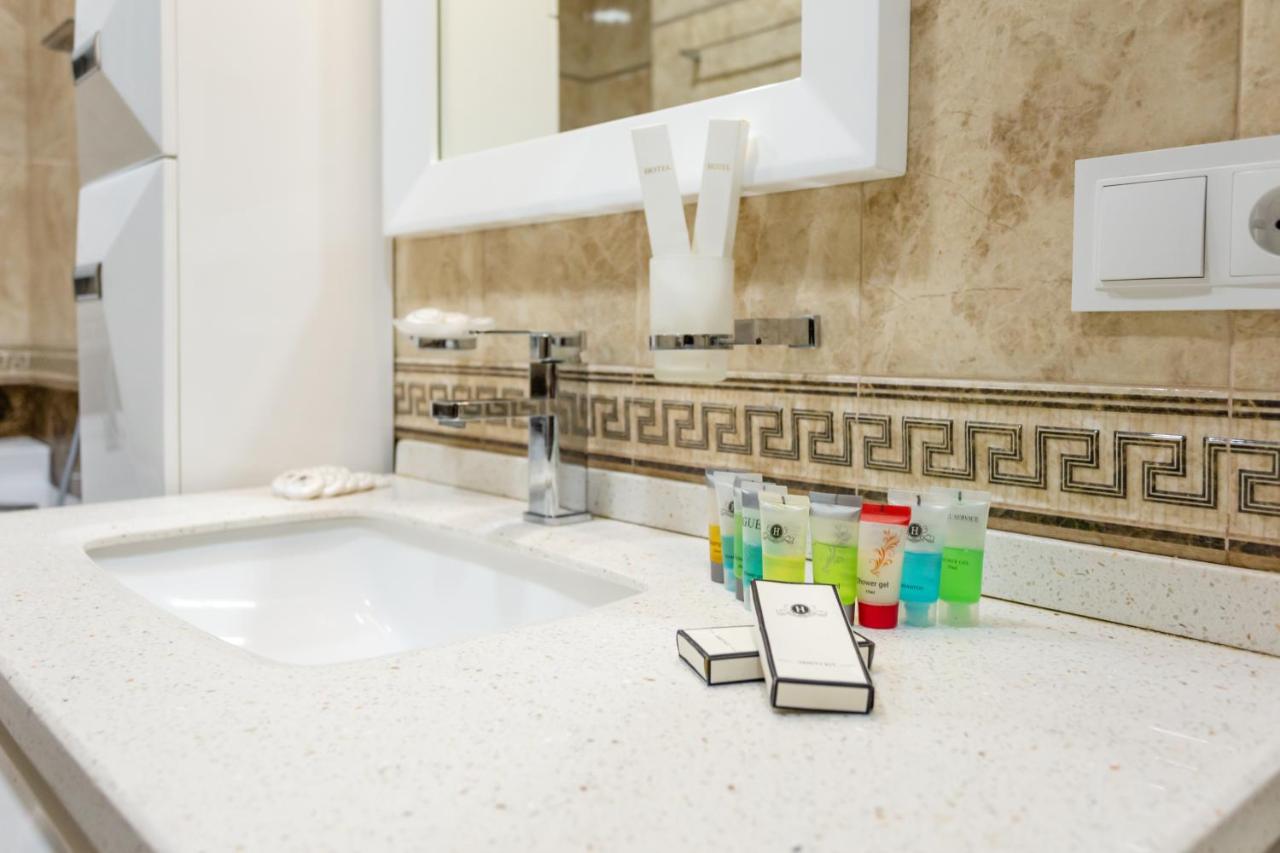 Central Cozy 3Bd-2Bath Apartment ティビリシ エクステリア 写真