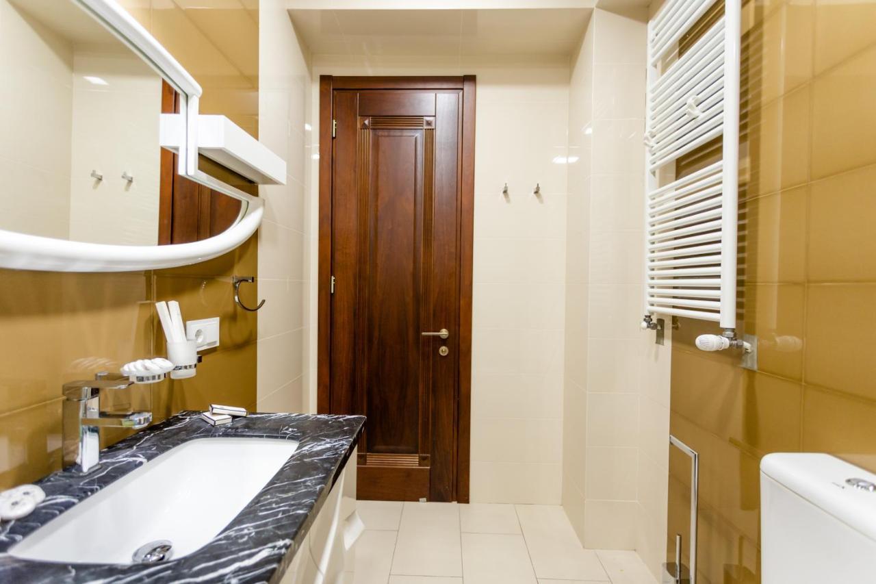 Central Cozy 3Bd-2Bath Apartment ティビリシ エクステリア 写真