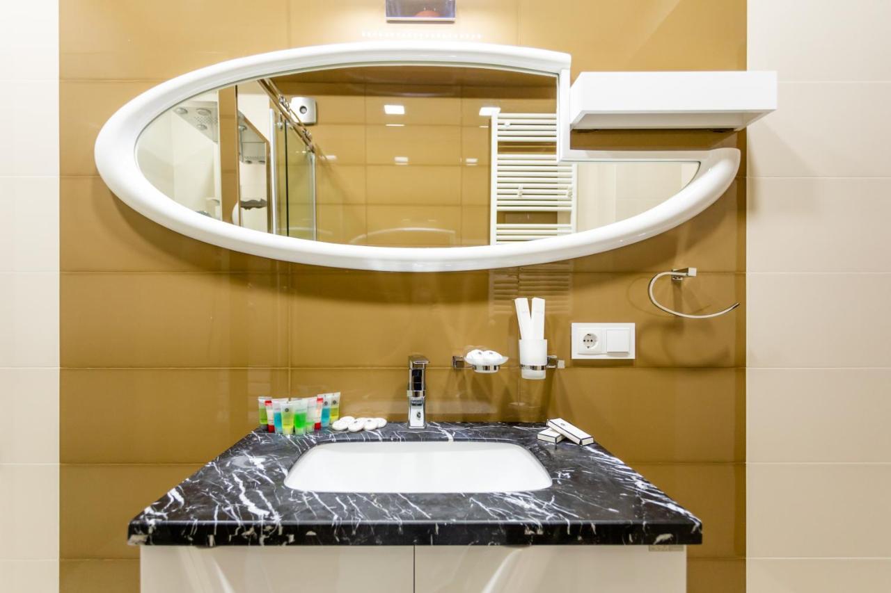 Central Cozy 3Bd-2Bath Apartment ティビリシ エクステリア 写真